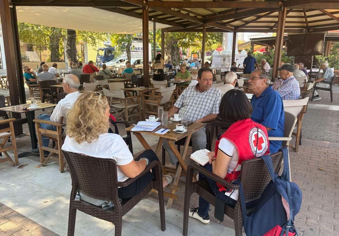Ο Ελληνικός Ερυθρός Σταυρός προσφέρει Πρώτες Βοήθειες Ψυχικής Υγείας στους κατοίκους της πυρόπληκτης Χίου
