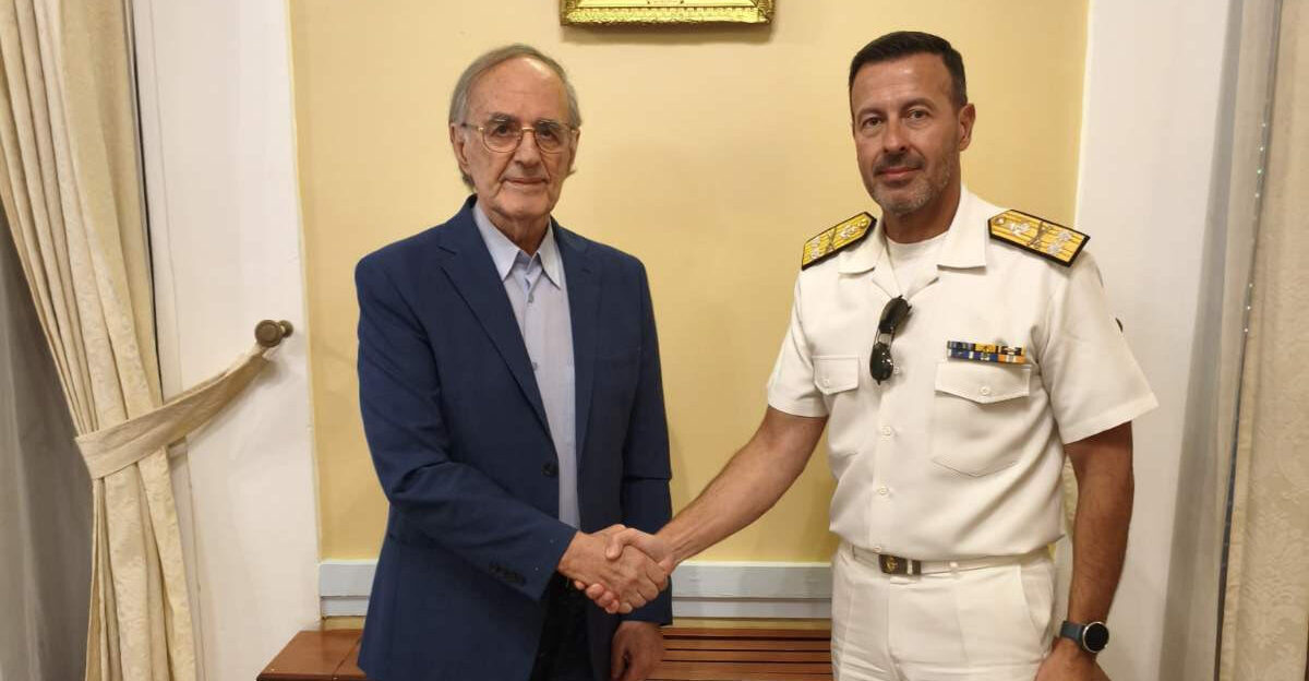Γ. Σούρλας: «Συνεχίζονται οι «περιπέτειες» των πεσόντων, τα οστά στοιβάζονται πλέον σε κοντέινερ