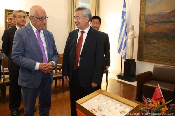 Συνάντηση του Προέδρου της Βουλής με μέλος της Διαρκούς Επιτροπής του Πολιτικού Γραφείου του Κομμουνιστικού Κόμματος Κίνας.