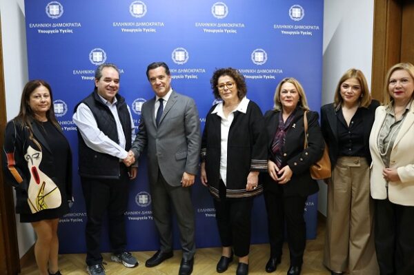 Συνάντηση Υπουργού Υγείας Άδωνι Γεωργιάδη με εκπροσώπους της «Αποστολής» για δωρεά υγειονομικού υλικού.