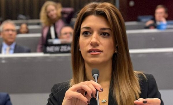Η Κατερίνα Νοτοπούλου μιλάει για ειρήνη και δικαιοσύνη στη Γάζα, με αναγνώριση της Παλαιστίνης.