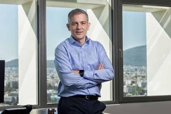 Ο Γιάννης Βιτζηλαίος της COSMOTE TELEKOM εξηγεί πώς η Τεχνητή Νοημοσύνη οδηγεί τον ψηφιακό μετασχηματισμό.