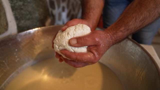 «Απο το Χωράφι στο Ράφι»: Αρσενικό Νάξου – ΕΡΤ3