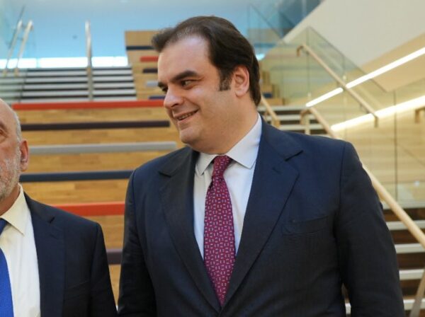 Ο Κυριάκος Πιερρακάκης συζητά την ενοποίηση των ευρωπαϊκών χρηματιστηρίων και την Ένωση Αποταμιεύσεων και Επενδύσεων.