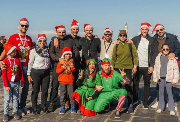 Η Santa Gang 2025 με τη «συμμορία» του Αϊ Βασίλη γιόρτασε τα Χριστούγεννα στα Χανιά.