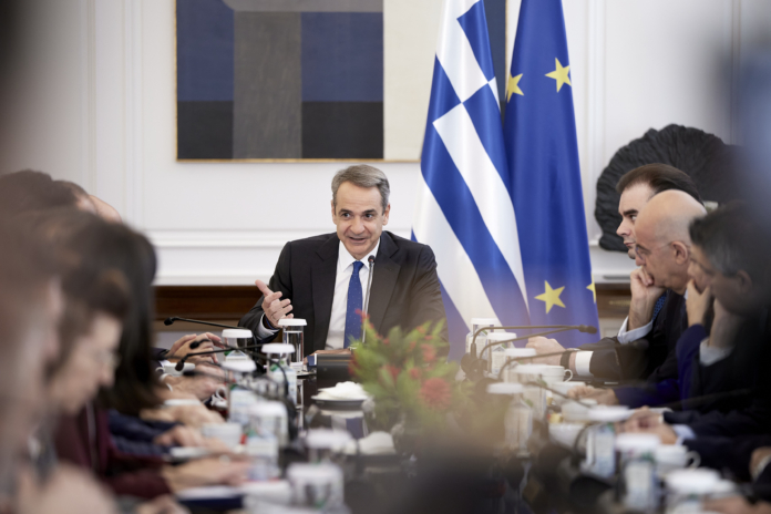 Κ. Μητσοτάκης στο υπουργικό: Δεν υποκύπτουμε σε εκβιασμούς, θα συζητάμε όπου χρειάζεται