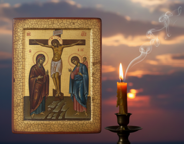 Βυζαντινή εικόνα της Σταύρωσης του Χριστού και αναμμένο κερί συμβολίζουν την προετοιμασία λύτρωσης και οδός σωτηρίας το Τριώδιο.