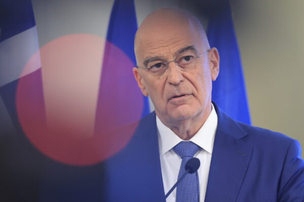 Ο υπουργός Εξωτερικών Νίκος Δένδιας μιλά για την κρίση στις Ένοπλες Δυνάμεις και τις παραιτήσεις στο Πεντάγωνο.