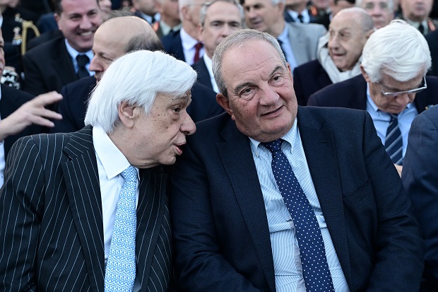 Μέτωπο κατά Μητσοτάκη για τη Συνταγματική Αναθεώρηση