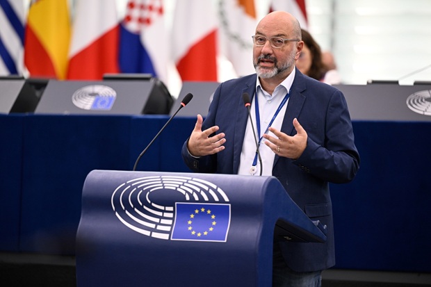 Σάκης Αρναούτογλου προς Κομισιόν: Πλήρη διόδια στην Εγνατία Οδό παρά τους σοβαρούς περιορισμούς κυκλοφορίας. Ζητούνται απαντήσεις
