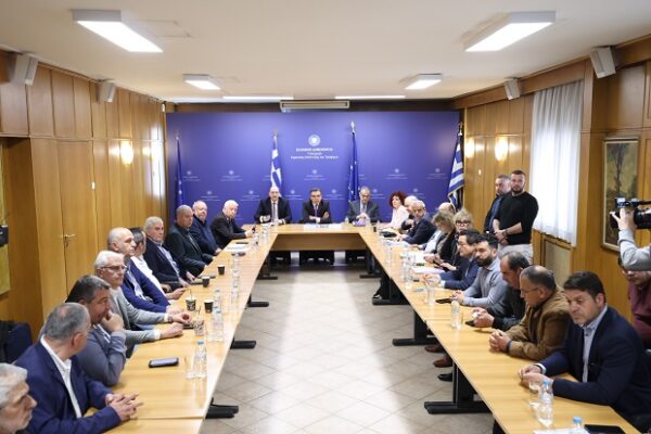 Συνάντηση για το σχέδιο διακίνησης τυριών και άμεσες αποζημιώσεις στη Λέσβο λόγω αφθώδους πυρετού.