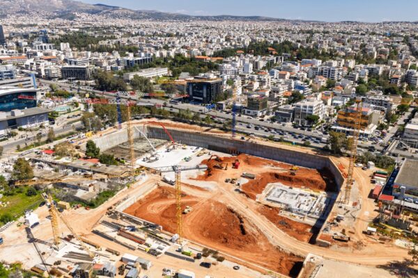 Εναέρια άποψη του νέου πολυδύναμου συγκροτήματος φιλοξενίας και ψυχαγωγίας της ΜΕΤΚΑ σε φάση κατασκευής.