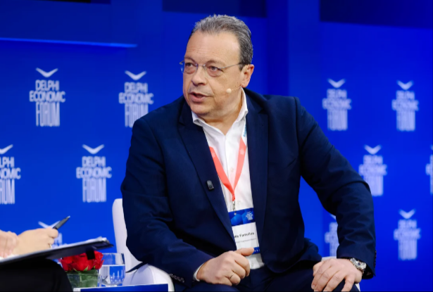 Σ.Φάμελλος: Κριτική στα νέα μέτρα στήριξης, τη λειτουργία των θεσμών και τις διεθνείς εξελίξεις
