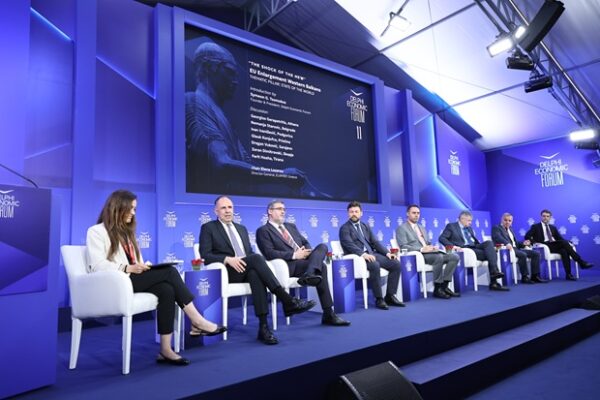 Ομιλητές στο Delphi Economic Forum II συζητούν τις προκλήσεις της διεύρυνσης της ΕΕ στα Δυτικά Βαλκάνια.