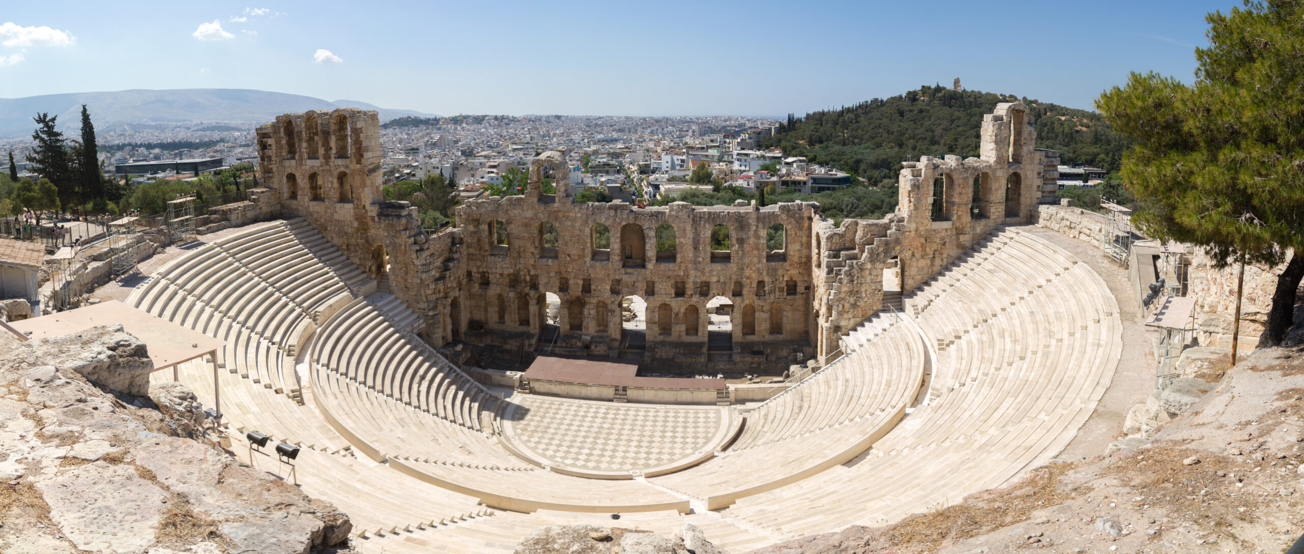 Discover τα κορυφαία ελληνικά φεστιβάλ του 2026: Το πολιτιστικό καλοκαίρι αλλιώς!