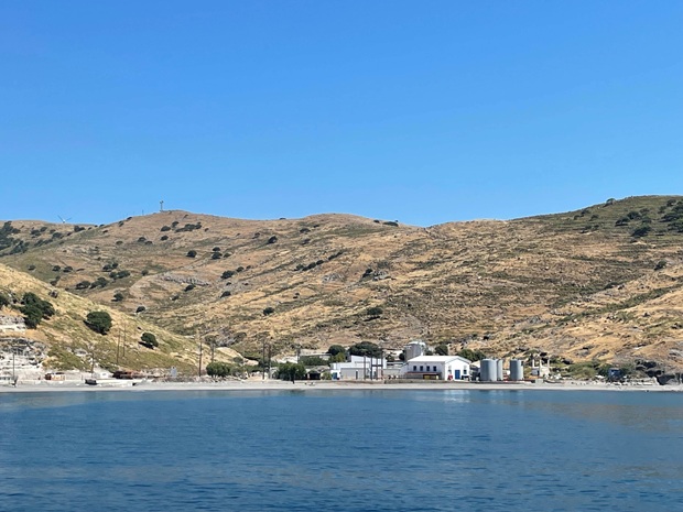 Άη Στράτης: Το πρότυπο ενεργειακό νησί με ΑΠΕ έως 98% – Καθοριστικός ο ρόλος του ΔΕΔΔΗΕ ως Διαχειριστή των ΜΔΝ