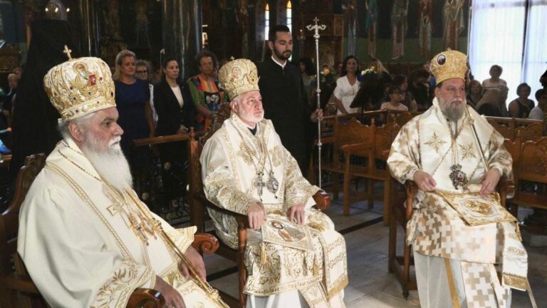 Πολυαρχιερατικό Συλλείτουργο στη Ν. Ιωνία, προεξάρχοντος του Αρχιεπισκόπου Αμερικής κ. Ελπιδοφόρου