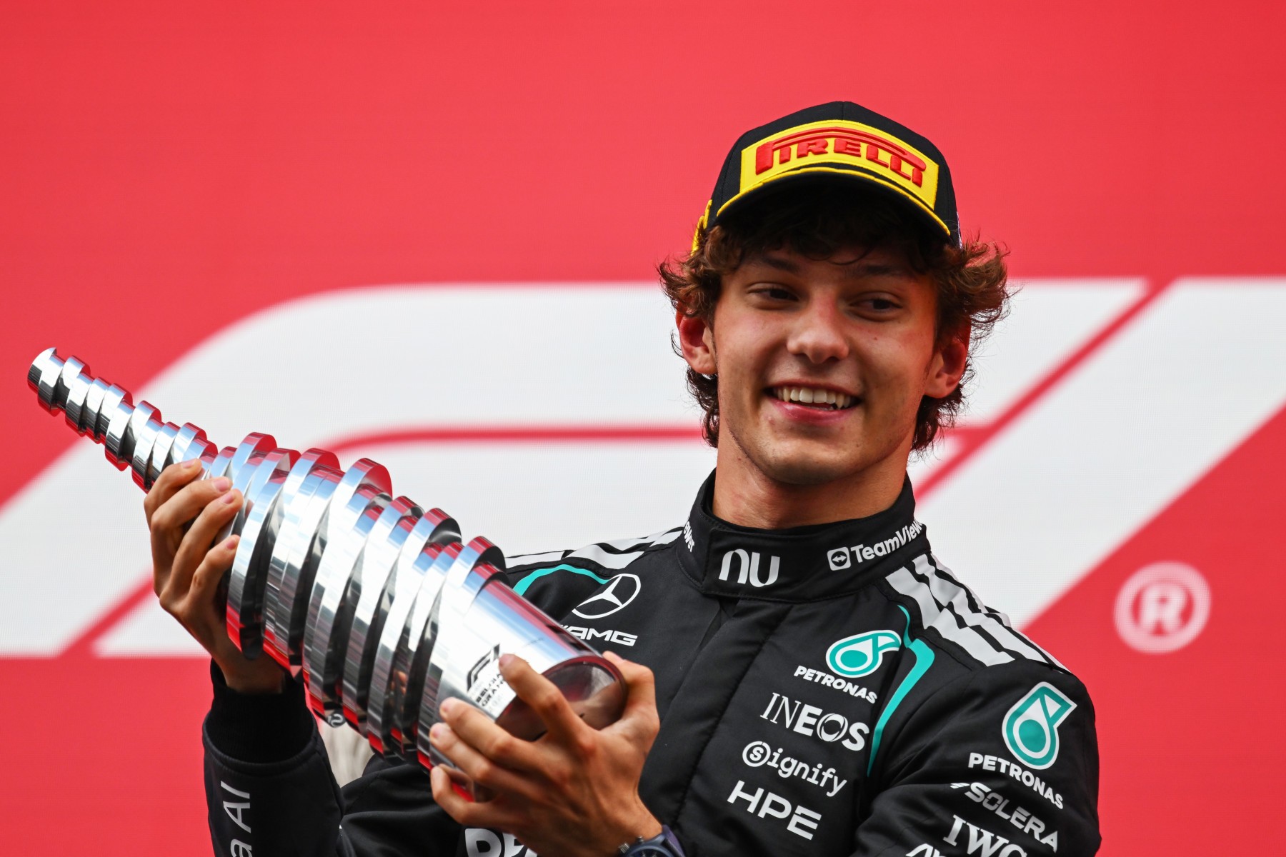 «FORMULA 1»: ΕΠΙΚΗ ΜΑΧΗ ΜΕ ΝΙΚΗΤΗ ΤΟΝ ΚΙΜΙ ΑΝΤΟΝΕΛΙ