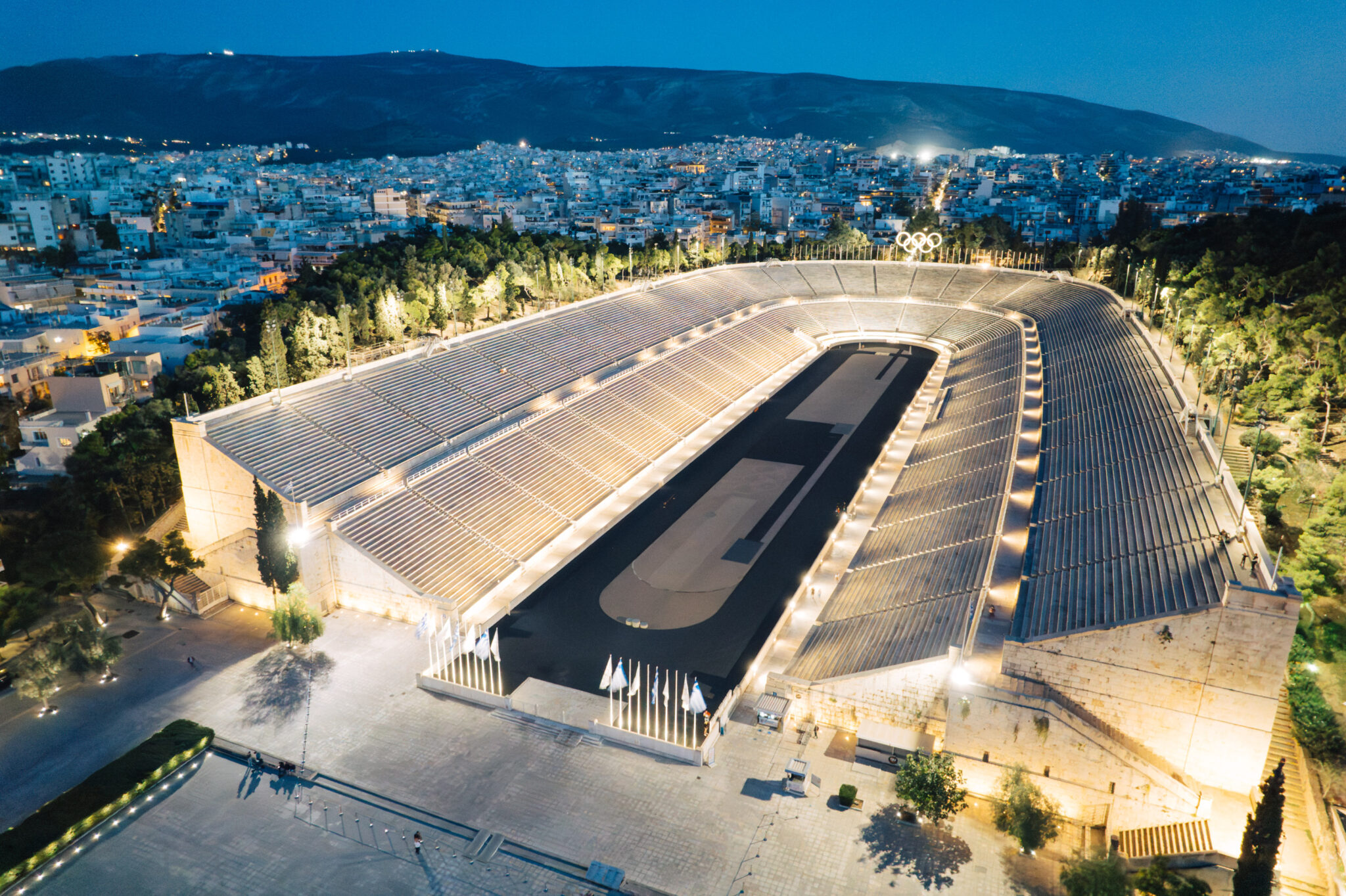 Η Ελληνική Ολυμπιακή Επιτροπή ξεκινά τον καθαρισμό των μαρμάρων του Παναθηναϊκού Σταδίου