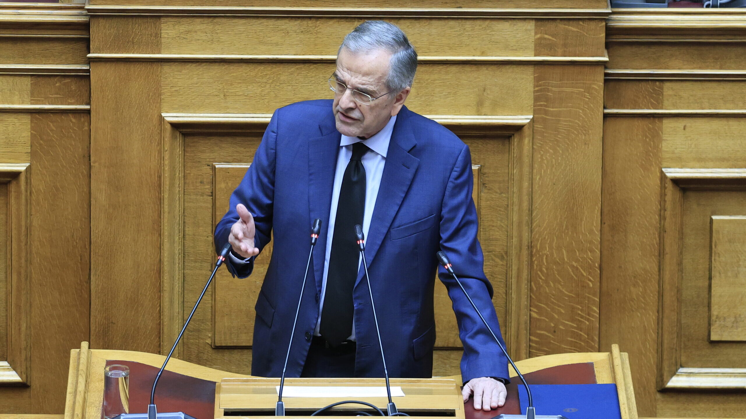 ΤΟ ΠΑΡΟΝ: Ρυθμιστής ο Αντώνης Σαμαράς – Απειλή για ΝΔ