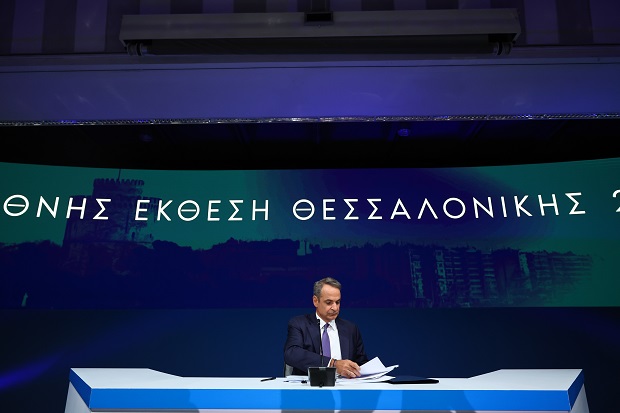 Ποιοι εισηγούνται στον Μητσοτάκη να μιλήσει για τη διαδοχή του