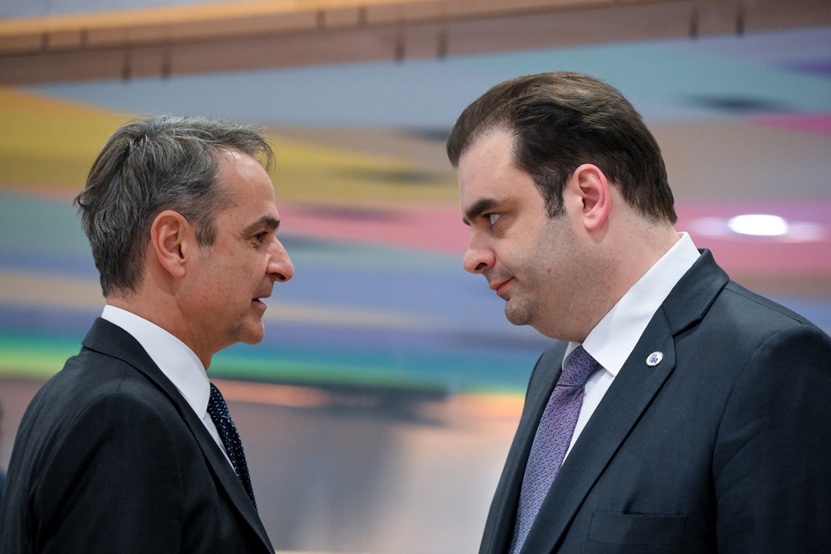 Ο Πιερρακάκης «φτιάχνει» την ευρωπαϊκή διέξοδο του Μητσοτάκη